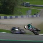 Σοκαριστικό ατύχημα στο Moto GP – Μοτοσυκλέτα μετά από σύγκρουση πέρασε ξυστά από το κεφάλι του Ρόσι